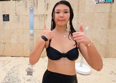 Extraemily leaked private photo uncensored HD quality