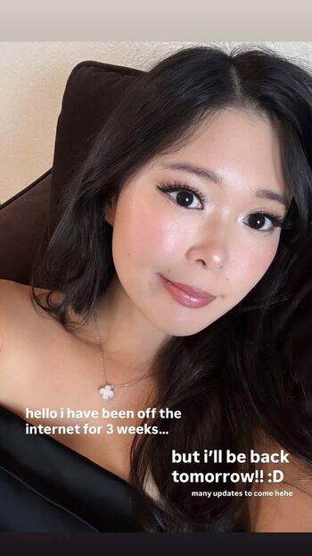 Extraemily leaked private photo uncensored HD quality