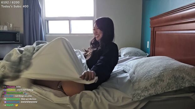 Extraemily leaked private photo uncensored HD quality