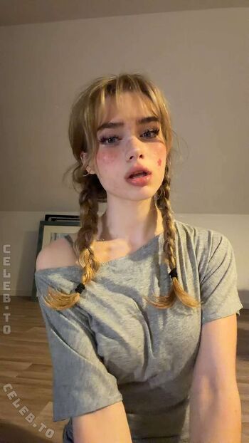 Felinenyaa leaked private photo uncensored HD quality