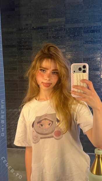 Felinenyaa leaked private photo uncensored HD quality