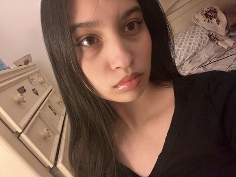 Girl gooners leaked private photo uncensored HD quality