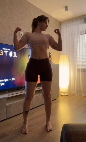 Girls in wedgy fitness shorts page leaked private photo uncensored HD quality
