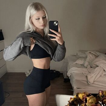 Girls in wedgy fitness shorts page leaked private photo uncensored HD quality