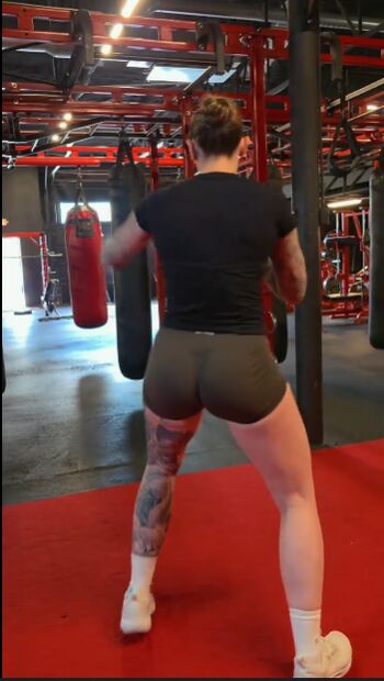 Girls in wedgy fitness shorts page leaked private photo uncensored HD quality