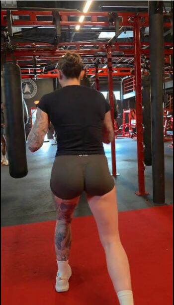 Girls in wedgy fitness shorts page leaked private photo uncensored HD quality