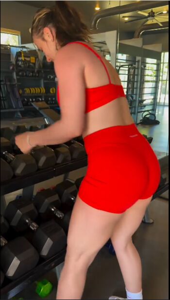 Girls in wedgy fitness shorts leaked private photo uncensored HD quality
