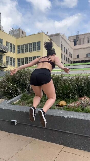 Girls in wedgy fitness shorts leaked private photo uncensored HD quality