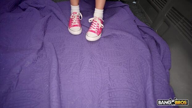Girls wearing sneakers in b leaked private photo uncensored HD quality