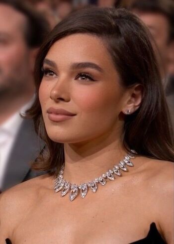 Hailee steinfeld leaked private photo uncensored HD quality