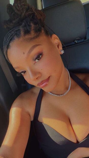 Halle bailey page leaked private photo uncensored HD quality
