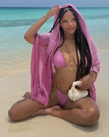 Halle bailey leaked private photo uncensored HD quality