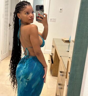 Halle bailey leaked private photo uncensored HD quality