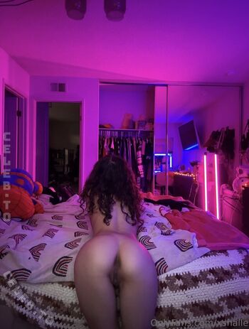 Hallestrawberryy leaked private photo uncensored HD quality