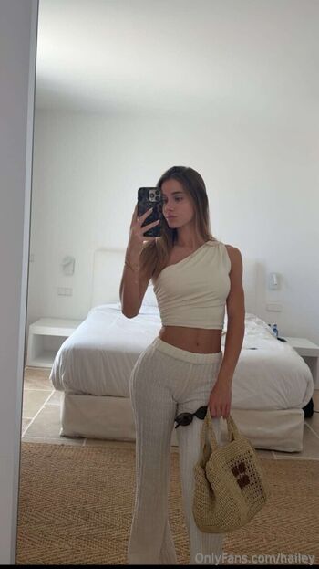 Hiley grce  page leaked private photo uncensored HD quality