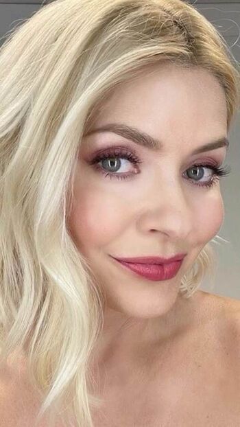 Holly willoughby page leaked private photo uncensored HD quality