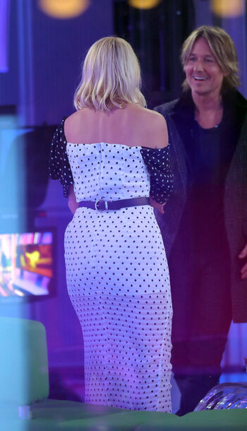 Holly willoughby page leaked private photo uncensored HD quality