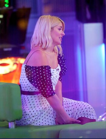 Holly willoughby page leaked private photo uncensored HD quality