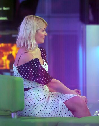 Holly willoughby page leaked private photo uncensored HD quality