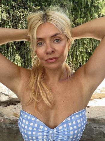 Holly willoughby page leaked private photo uncensored HD quality