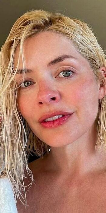 Holly willoughby page leaked private photo uncensored HD quality