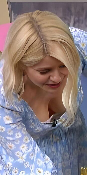 Holly willoughby page leaked private photo uncensored HD quality