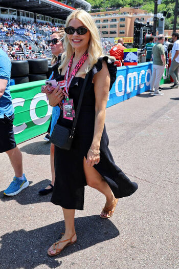 Holly willoughby page leaked private photo uncensored HD quality