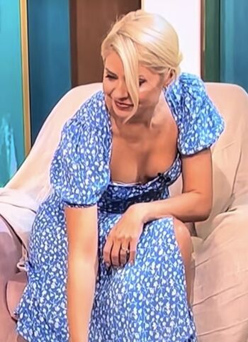 Holly willoughby page leaked private photo uncensored HD quality