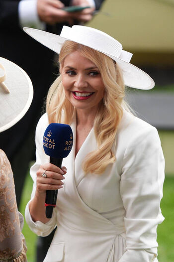 Holly willoughby page leaked private photo uncensored HD quality