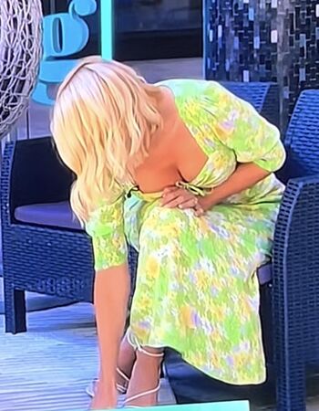 Holly willoughby page leaked private photo uncensored HD quality