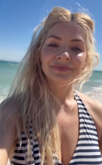 Holly willoughby page leaked private photo uncensored HD quality