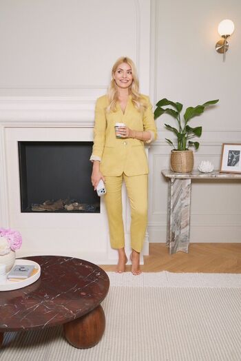 Holly willoughby page leaked private photo uncensored HD quality