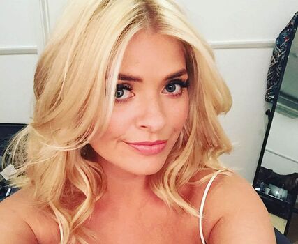 Holly willoughby leaked private photo uncensored HD quality