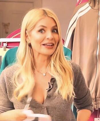Holly willoughby leaked private photo uncensored HD quality