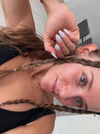 Isabelyvonne leaked private photo uncensored HD quality