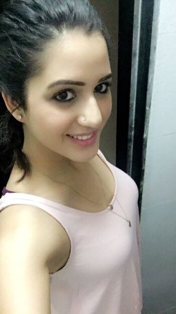 Isha rikhi leaked private photo uncensored HD quality