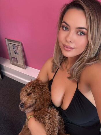 Itsalirose leaked private photo uncensored HD quality