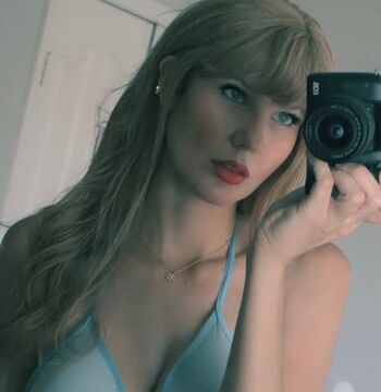 Itsjustblondie page leaked private photo uncensored HD quality