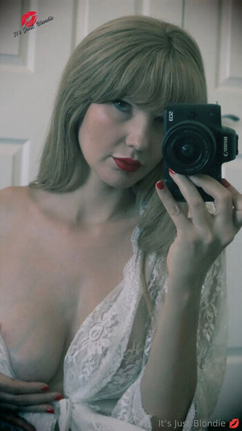 Itsjustblondie page leaked private photo uncensored HD quality