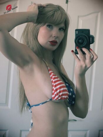 Itsjustblondie page leaked private photo uncensored HD quality