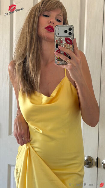 Itsjustblondie page leaked private photo uncensored HD quality