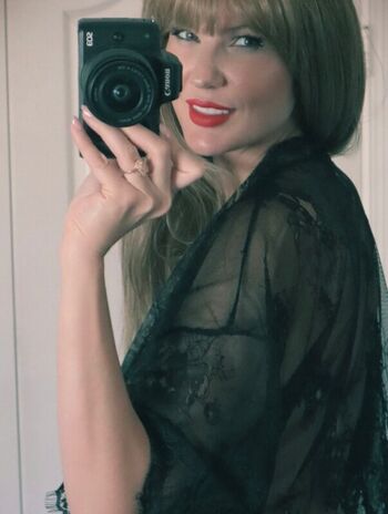 Itsjustblondie leaked private photo uncensored HD quality