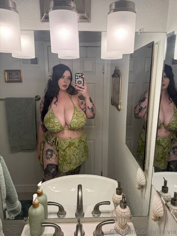 Ivy vix  page leaked private photo uncensored HD quality