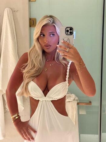 Izzytaffs page leaked private photo uncensored HD quality