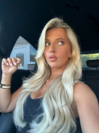 Izzytaffs page leaked private photo uncensored HD quality