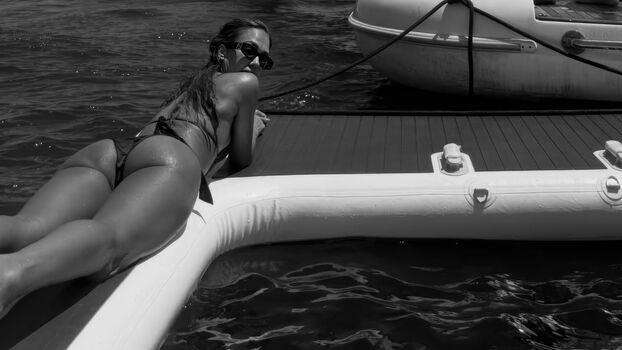 Jessica alba  page leaked private photo uncensored HD quality
