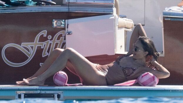 Jessica alba  page leaked private photo uncensored HD quality
