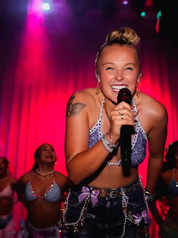 Jojo siwa page leaked private photo uncensored HD quality
