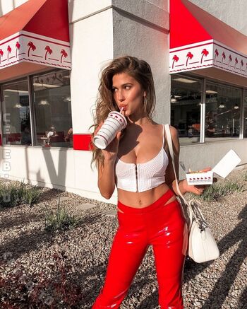 Kara del toro page leaked private photo uncensored HD quality