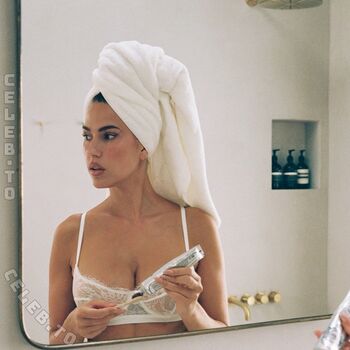 Kara del toro leaked private photo uncensored HD quality